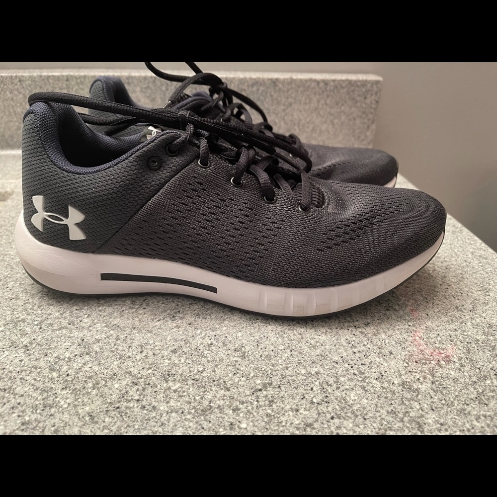 Under Armour Running Shoes size 8